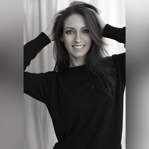 Meet your Posher, Holly